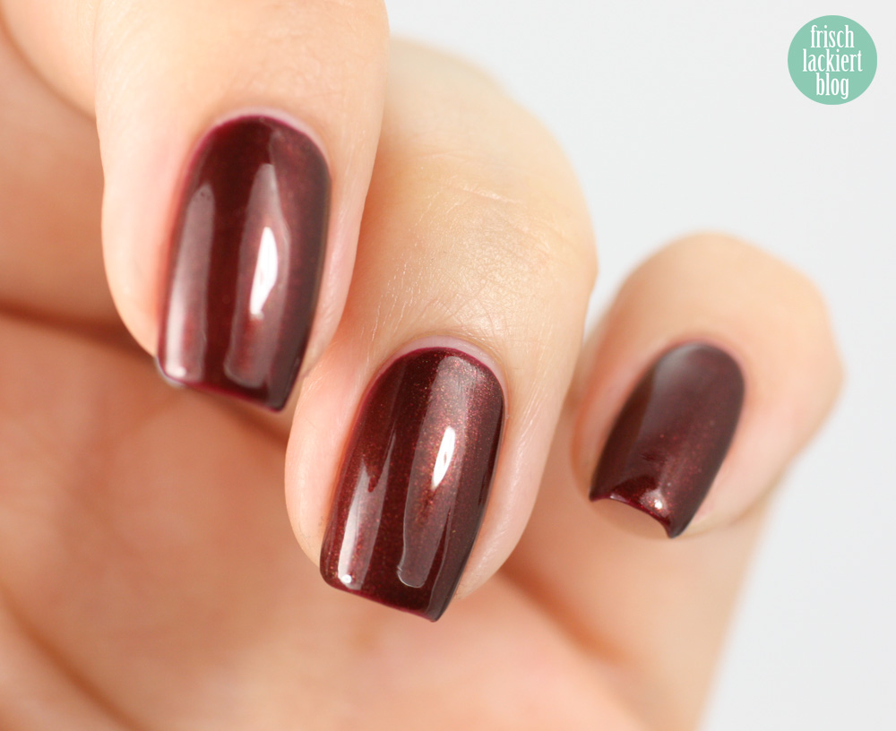 gothmetic nailpolish magnolia violett