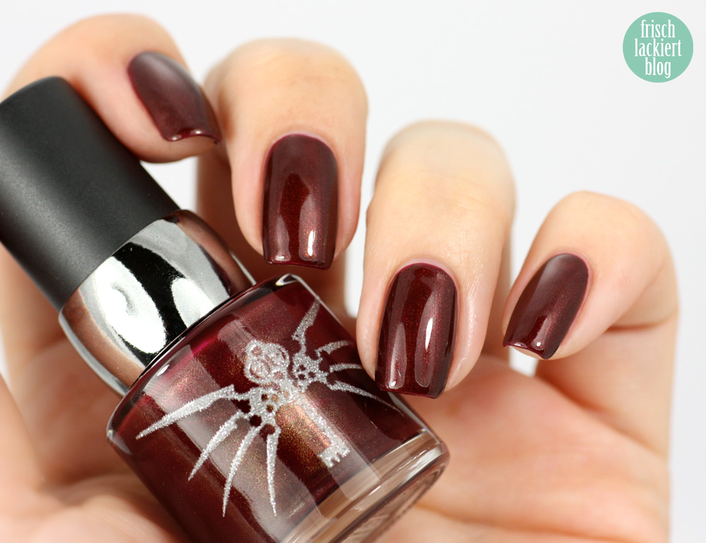 gothmetic nailpolish magnolia violett