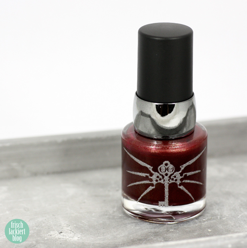 gothmetic nailpolish magnolia violett
