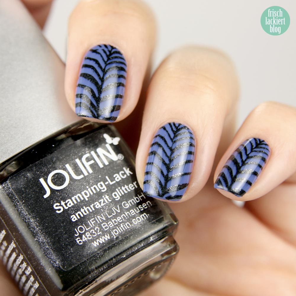 p2 Volume Gloss peace keeper - stamping nailart