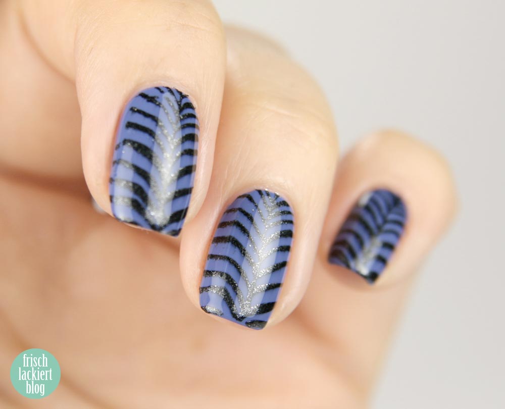 p2 Volume Gloss peace keeper - stamping nailart