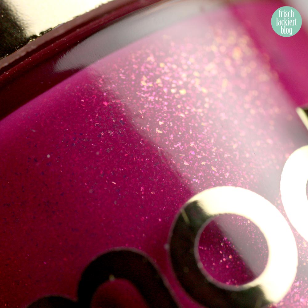 Models Own Diamond Luxe Oval Plum – swatch by frischlackiert