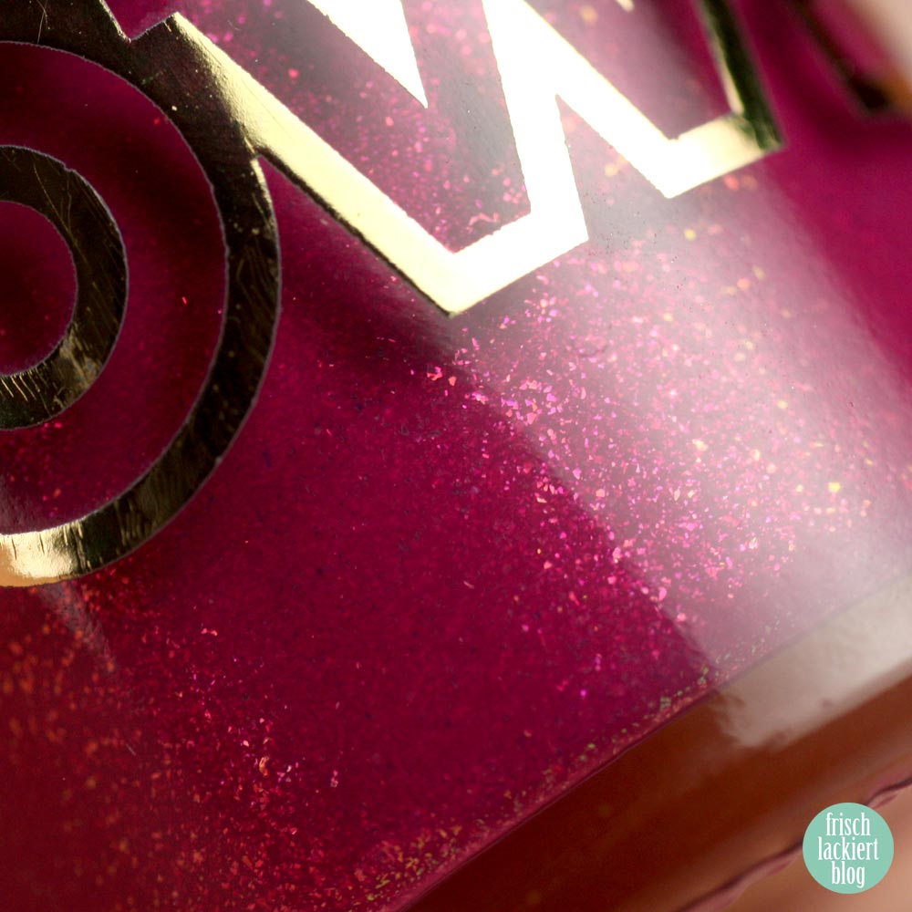 Models Own Diamond Luxe Oval Plum – swatch by frischlackiert