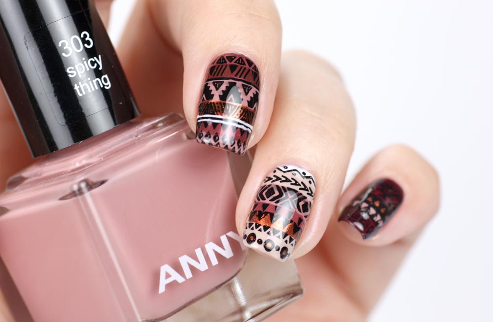 Frischlackiert-Challenge Afrika Nailart – by frischlackiert