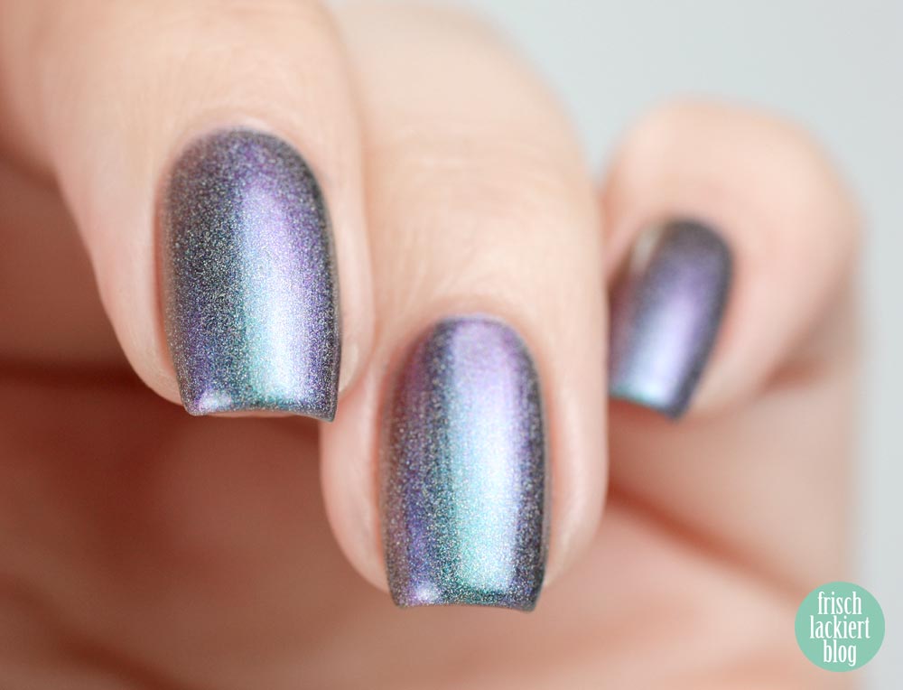 Frischlackiert-Challenge – Holo-Mania – Holo Galaxy Nailart - by frischlackiert