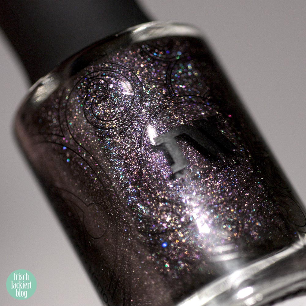 Masura Feast of Life – smoky violet holographic flakie nailpolish – swatch by frischlackiert