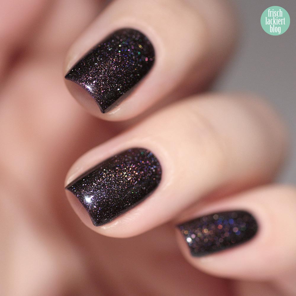 Masura Feast of Life – smoky violet holographic flakie nailpolish – swatch by frischlackiert