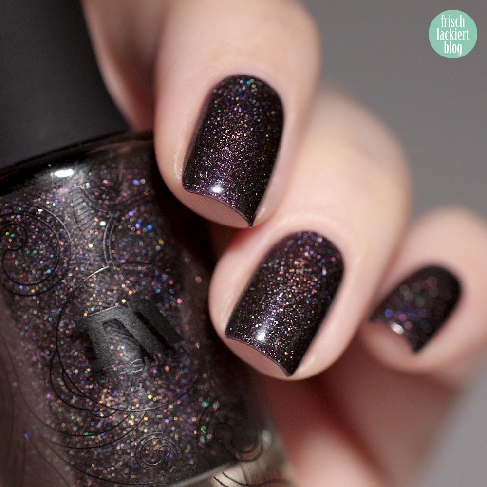 Masura Feast of Life – smoky violet holographic flakie nailpolish – swatch by frischlackiert
