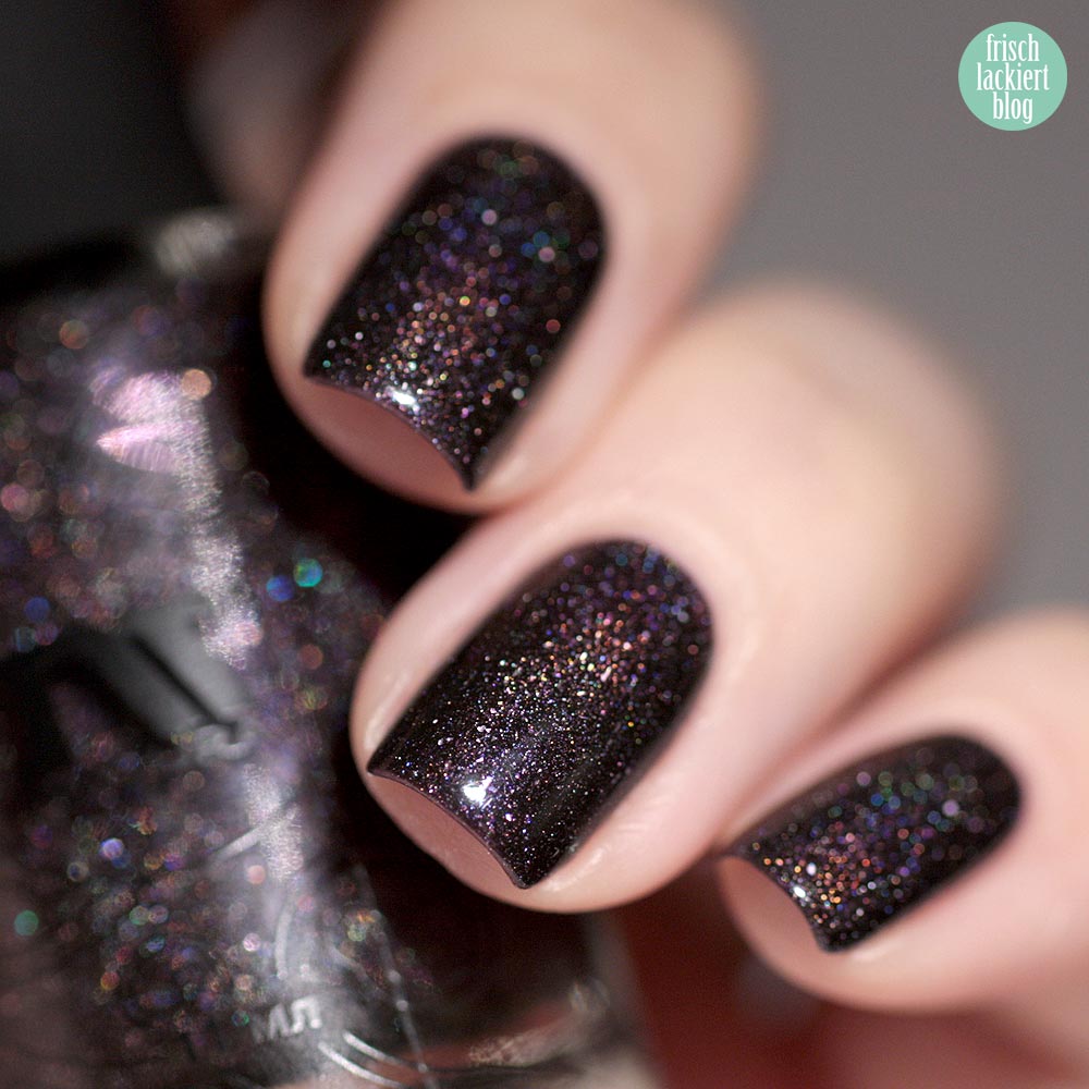 Masura Feast of Life – smoky violet holographic flakie nailpolish – swatch by frischlackiert