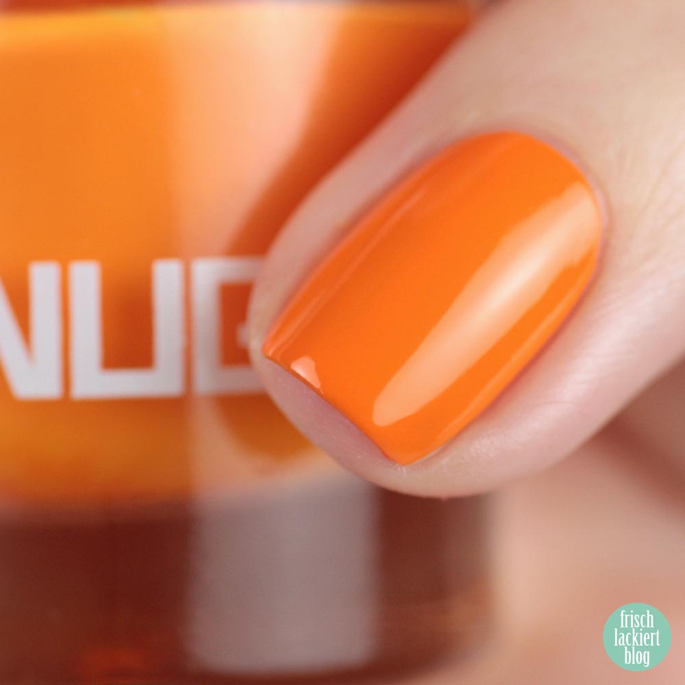 FNUG Beach Chic – Neon Orange Nailpolis – swatch by frischlackiert