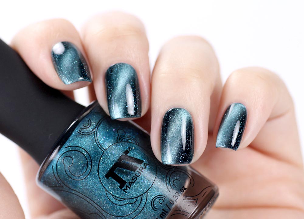 Masura Blue Stars – Magnetic Nailpolish – swatch by frischlackiert