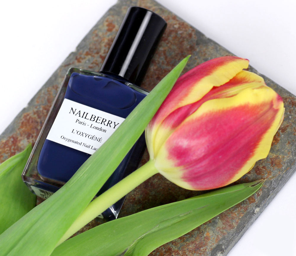 Nailberry Nailpolish – Number 69 – dark blue - purish online shop – swatch by frischlackiert