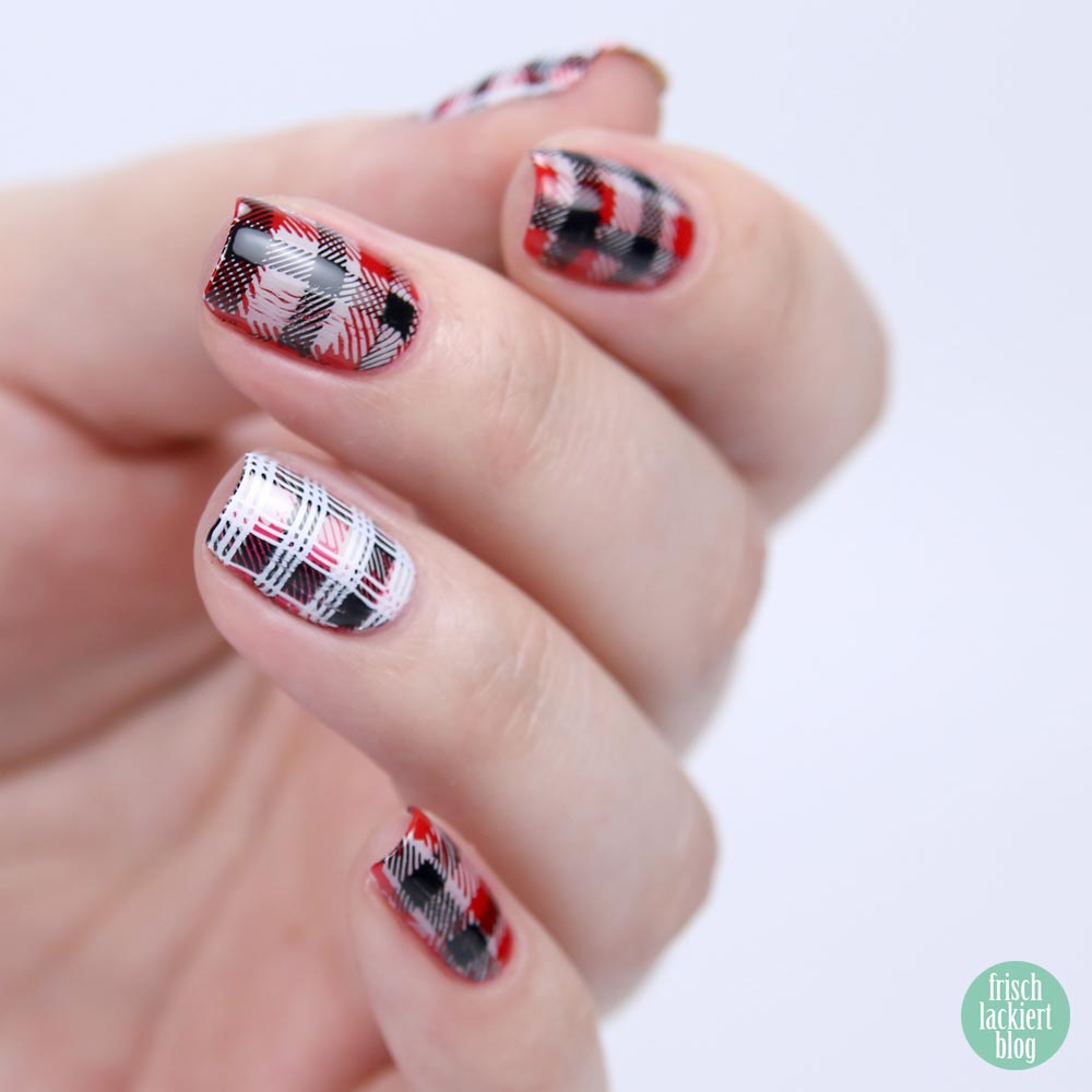 Frischlackiert-Challenge – Kariert – squared nailart - rot schwarz - by frischlackiert