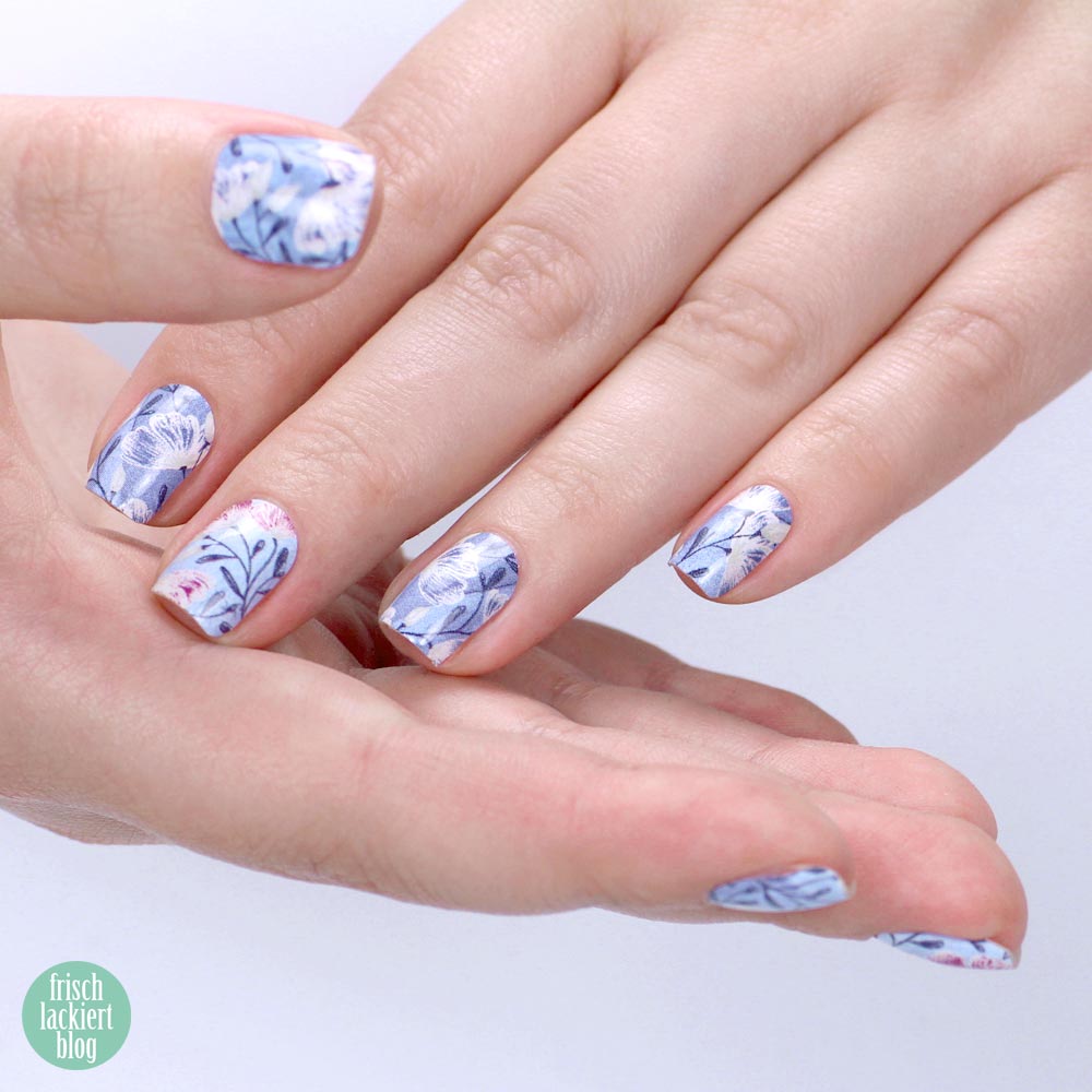 Sticker Gigant Pastellblume Nagelsticker - Blue flower Nailwraps - by frischlackiert