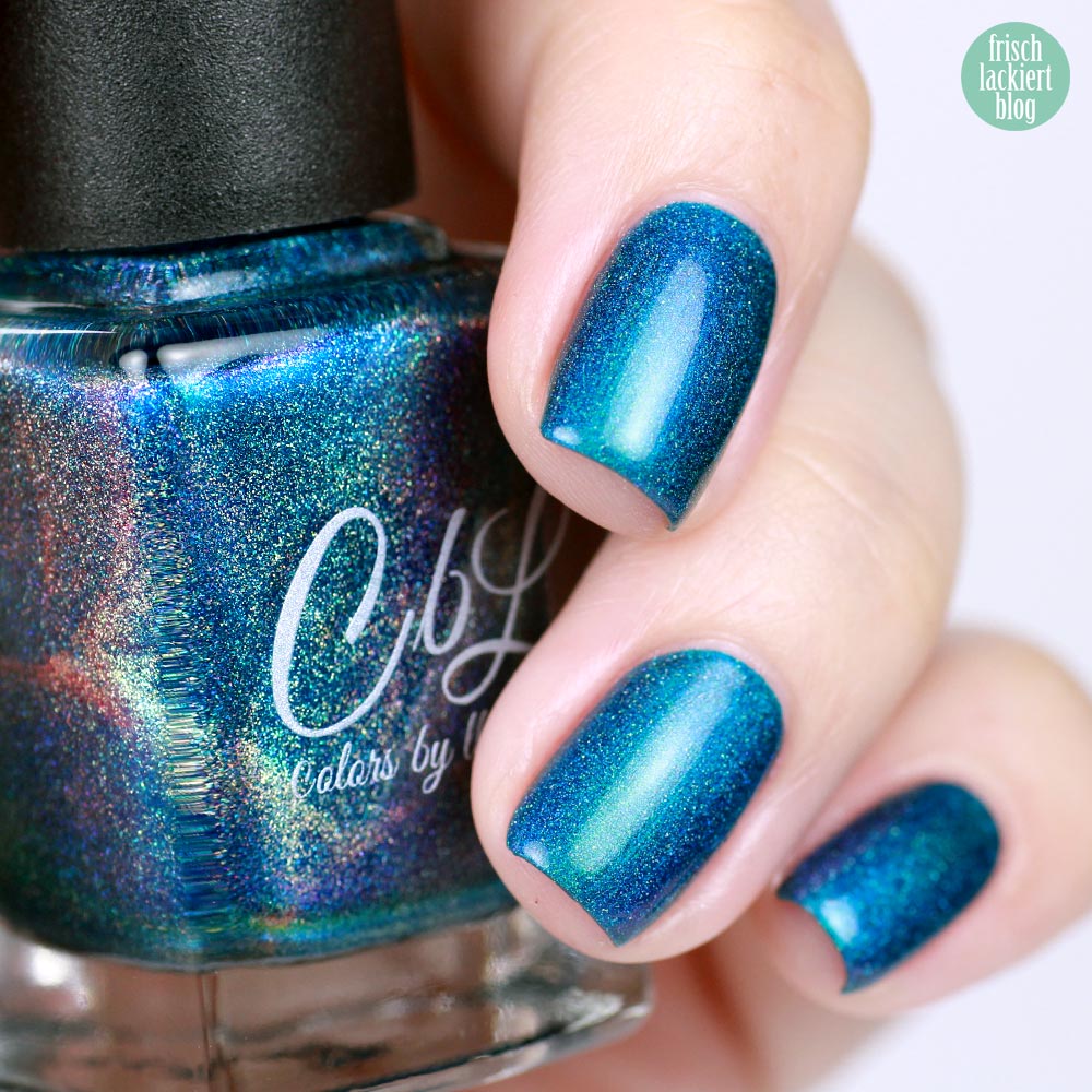 Colors by Llarowe The Deep End (H) - turquoise and purple multichrome holo nailpolish – swatch by frischlackiert