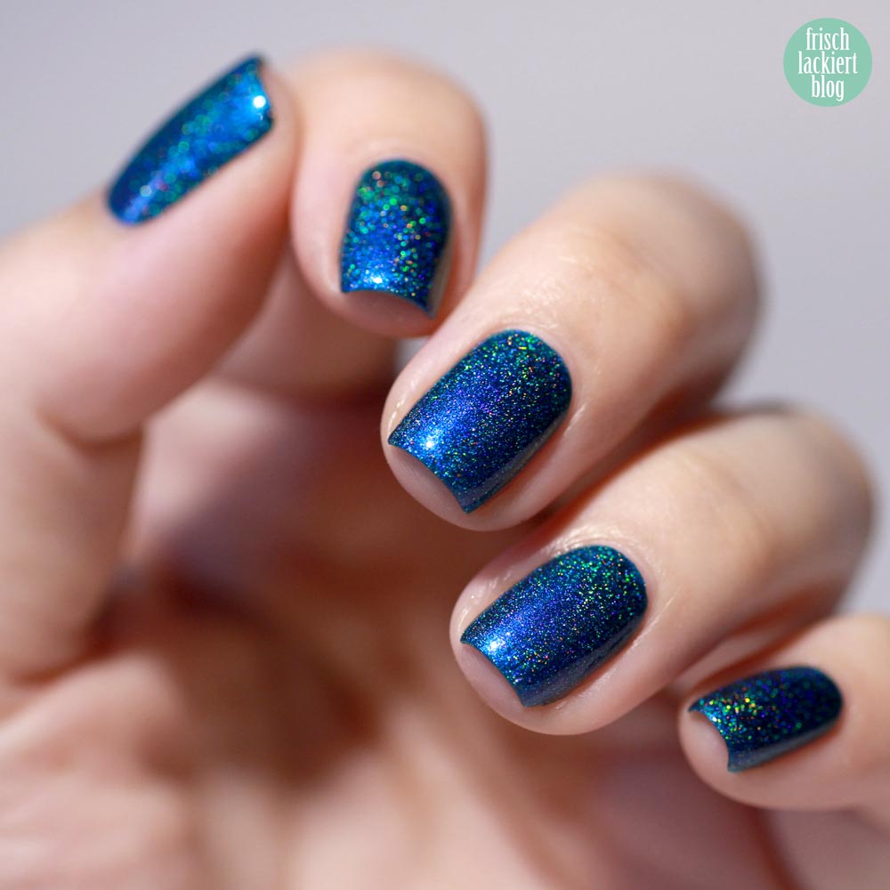 Colors by Llarowe The Deep End (H) - turquoise and purple multichrome holo nailpolish – swatch by frischlackiert