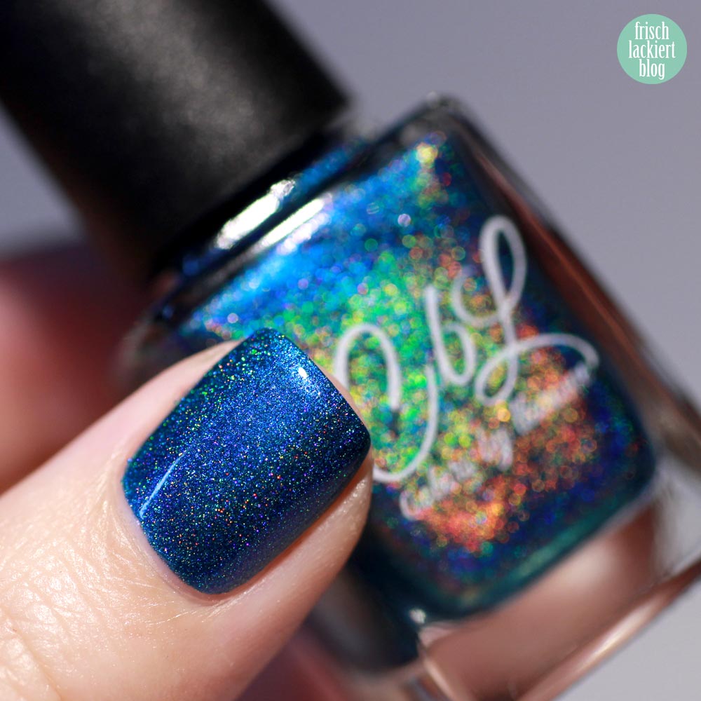 Colors by Llarowe The Deep End (H) - turquoise and purple multichrome holo nailpolish – swatch by frischlackiert