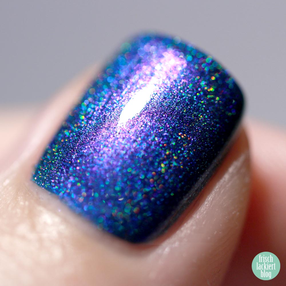 Colors by Llarowe The Deep End (H) - turquoise and purple multichrome holo nailpolish – swatch by frischlackiert