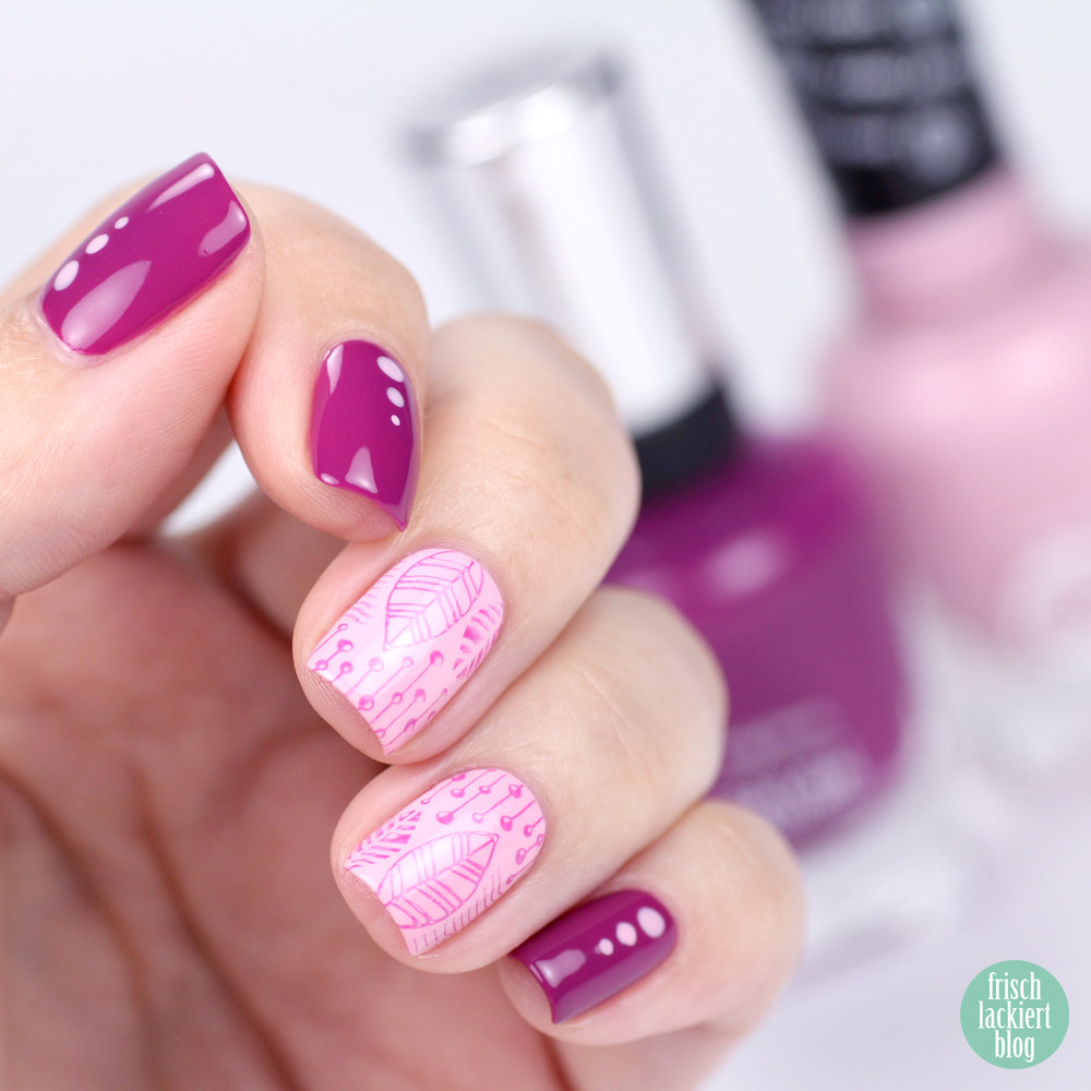 Sally Hansen Nagellack colorofthemoment – purple - rosa - lila - Pinky Promise und Scarlet Fever – by frischlackiert