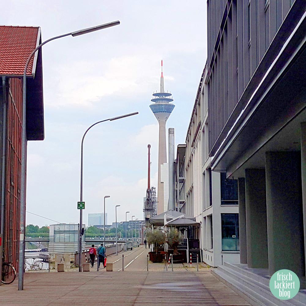 Die erste Stickerparty von Sticker Gigant in Düsseldorf – 2017 – Erlebnisbericht – frischlackiert.de Nagellack Blog