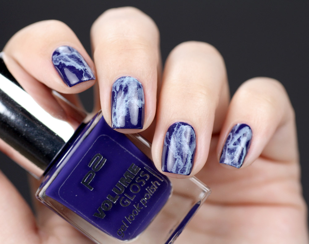 Frischlackiert-Challenge – Smoke Nails – Nailart in Blau und Mint – p2 volume gloss royal beauty – by frischlackiert