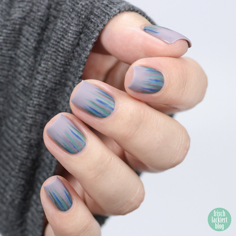 Frischlackiert-Challenge Waterfall Nails – nailart – edding laque – by frischlackiert
