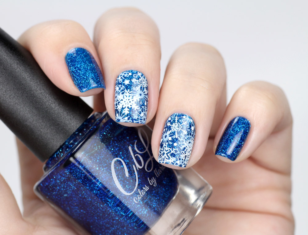 Colors by Llarowe – Healing Waters – Schnee Stamping Nailart – swatch by frischlackiert