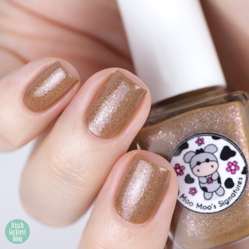Moo Moo's Signatures - Cinnamon Sun – braun goldener Nagellack – swatch by frischlackiert