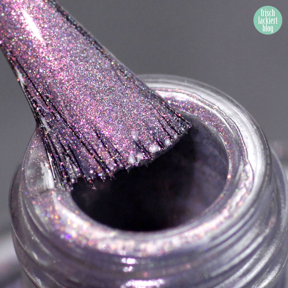 Moo Moo´s Signatures – Pandora´s Curse – Shimmer Paradise Collection – holographic nailpolish – by frischlackiert
