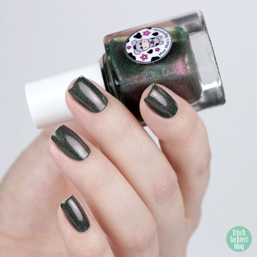 Moo Moo´s Signatures – Wild Crocodile – Shimmer Paradise Collection – holographic nailpolish – by frischlackiert