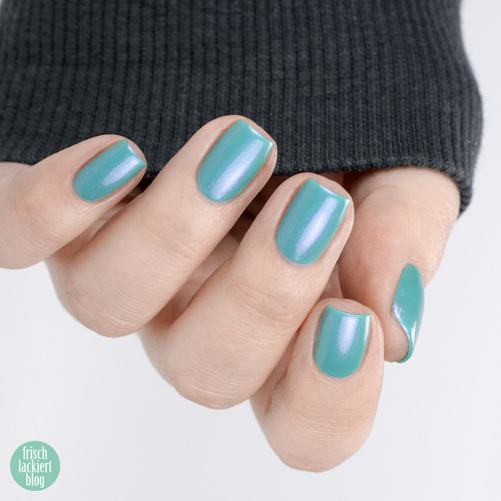 Chrysanthemoom – Moo Moo´s Signature - exclusive by color4nails – 10 days only - turquoise nailpolish – swatch by frischlackiert