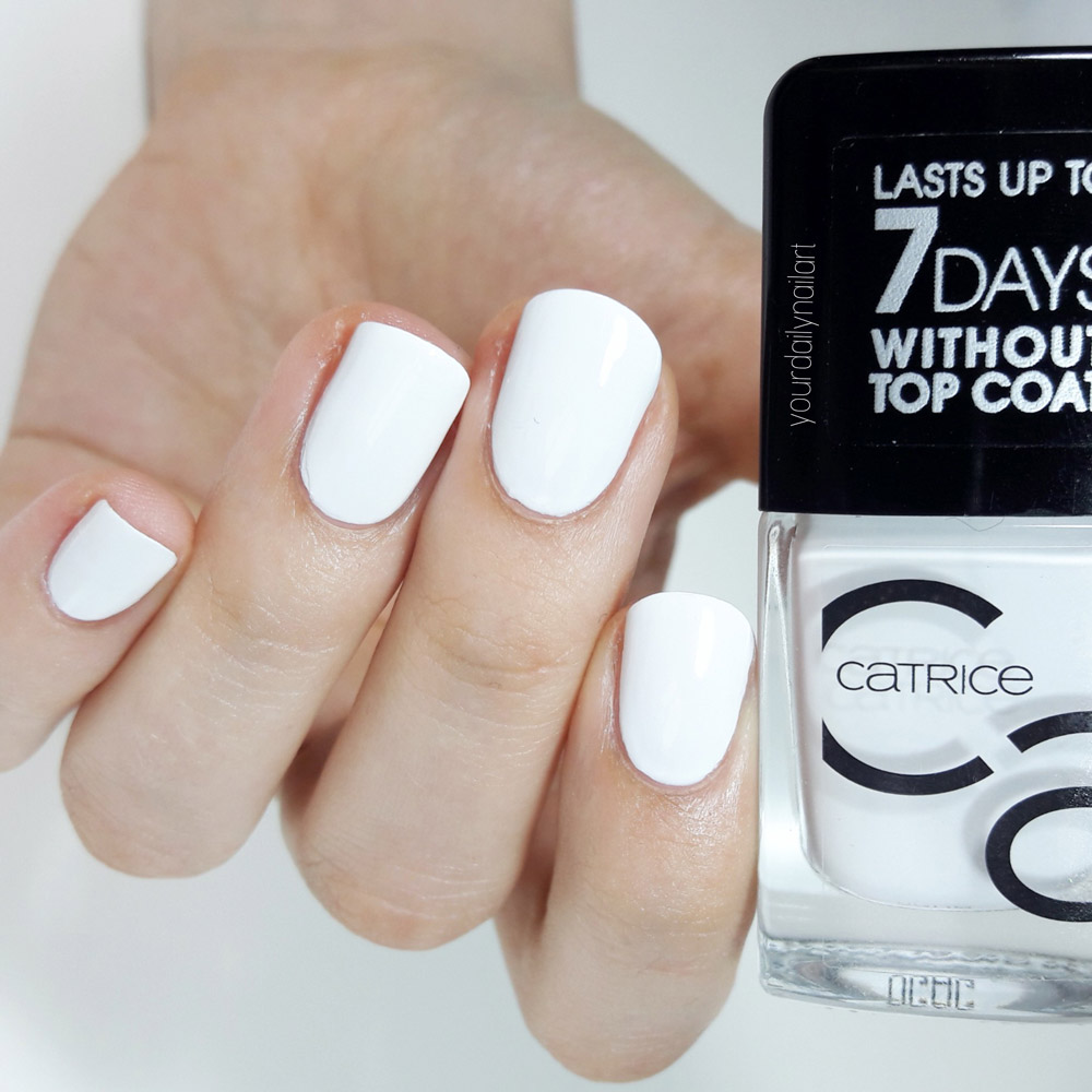 Frischlackiert-Challenge Gastbeitrag von Martha / Yourdailynailart – Paradies und Karibik Nailart freihand gezeichnet