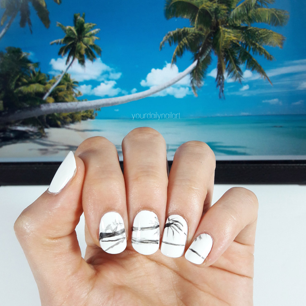 Frischlackiert-Challenge Gastbeitrag von Martha / Yourdailynailart – Paradies und Karibik Nailart freihand gezeichnet