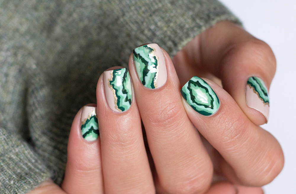 Frischlackiert-Challenge – Edelsteine Nailart – Gastbeitrag von Laura Lackschaft