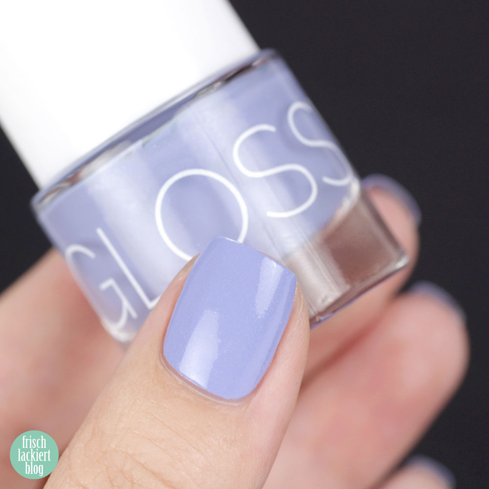 Glossworks Nagellack – Hyacinth Bouquet – Hellblau mit Schimmer – swatch by frischlackiert