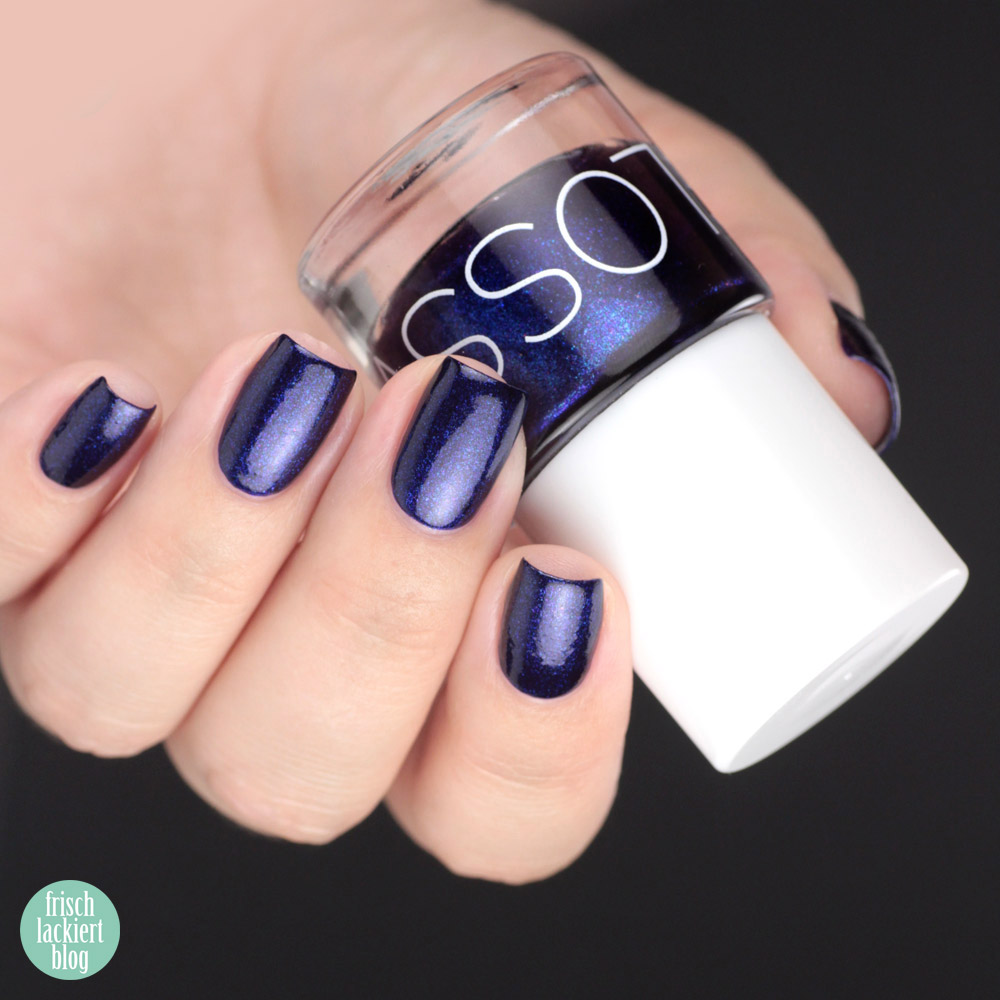 Glossworks Nagellack – Midnight at the oasis – Dunkelblau mit Schimmer – swatch by frischlackiert