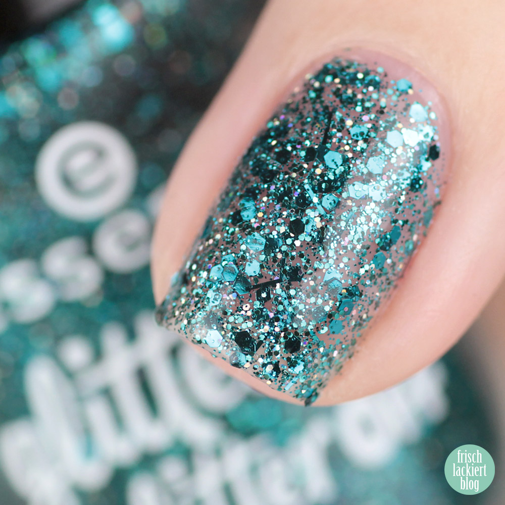 essence glitter on glitter off Peel-Off Glitzer Lacke im Test – glitter in the air – swatch by frischlackiert