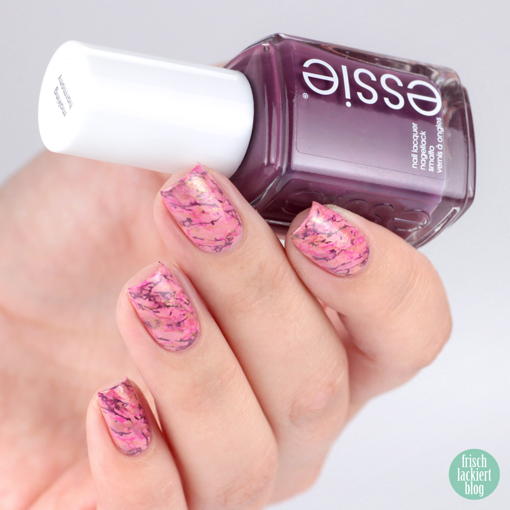 Rosa Stamping Marmor Nailart mit essie young, wild & me und MoYou Explorer Collection 33 – by frischlackiert