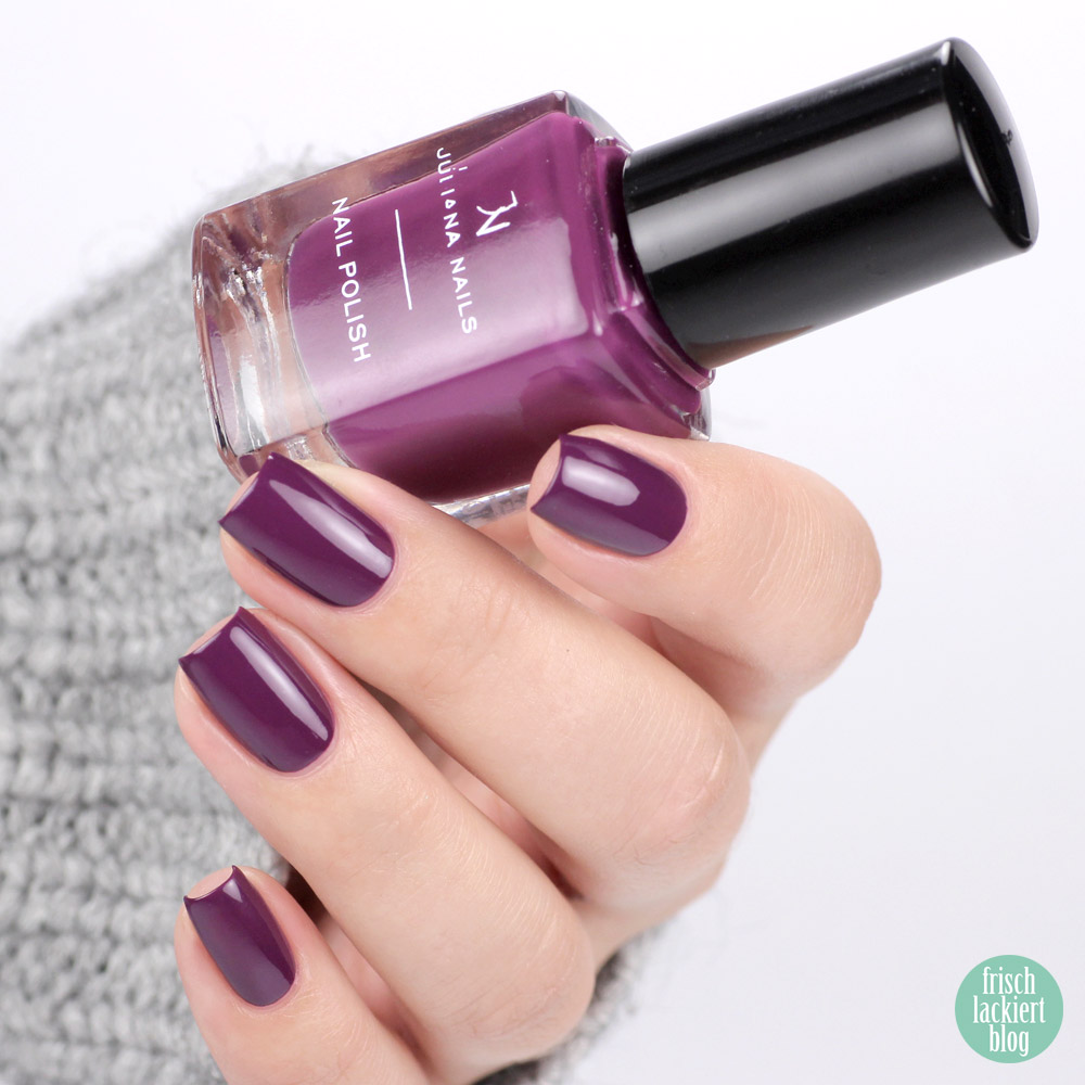 Juliana Nails mystic plum – Nagellack in Violett für den Herbst – swatch by frischlackiert