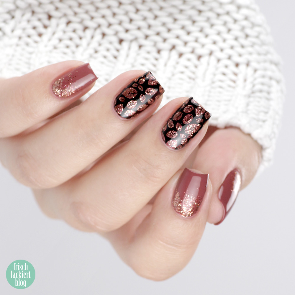 Frischlackiert-Challenge Herbstgefühle – Herbst Nailart mit Glitzer Blättern – by frischlackiert