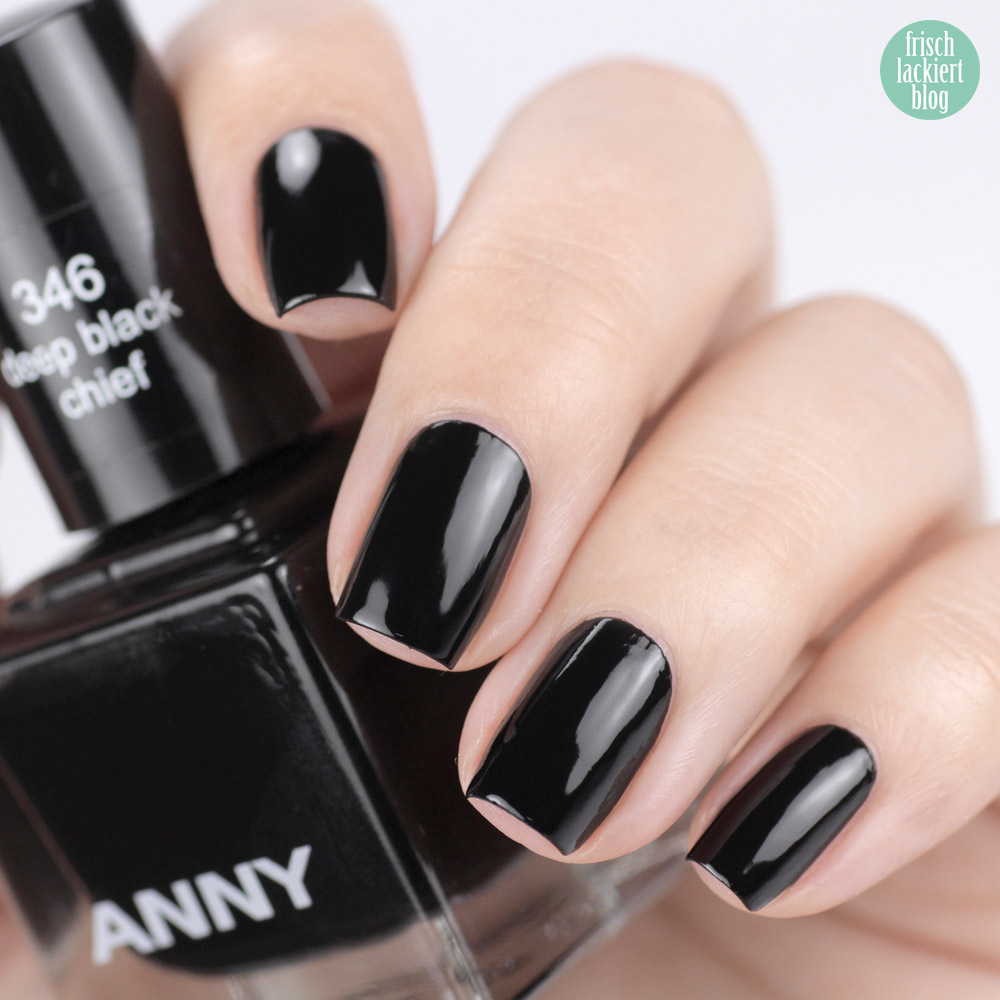 ANNY deep black chief – black nailpolish – swatch by frischlackiert
