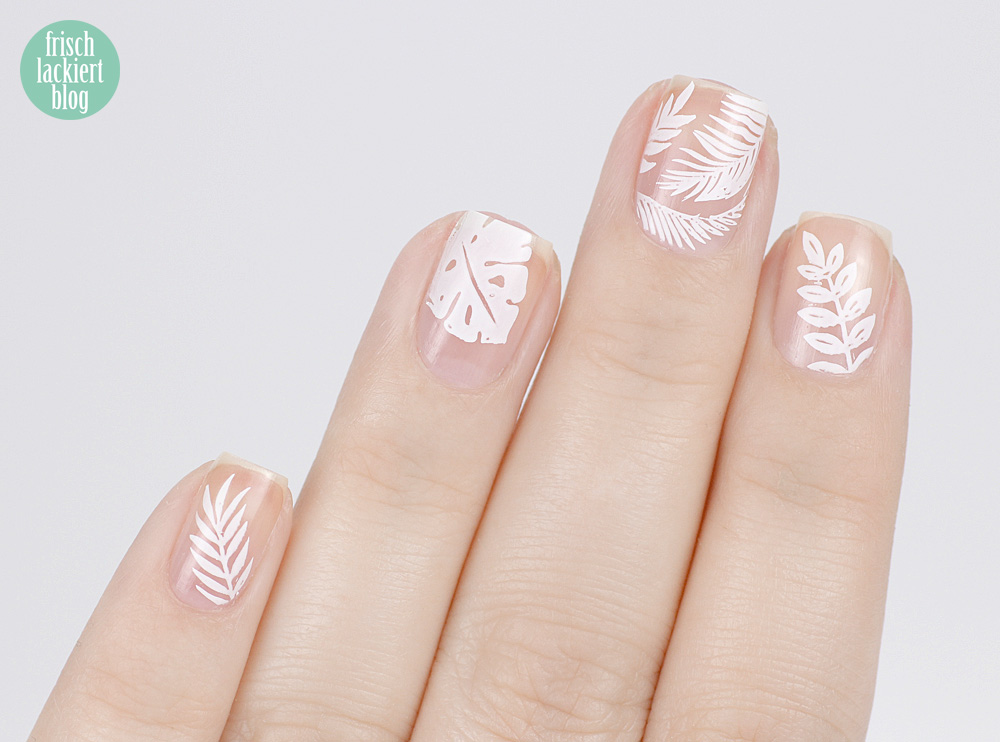 Frischlackiert-Challenge – Weiß und Gold Nailart – Cut Out Sytle – by frischlackiert