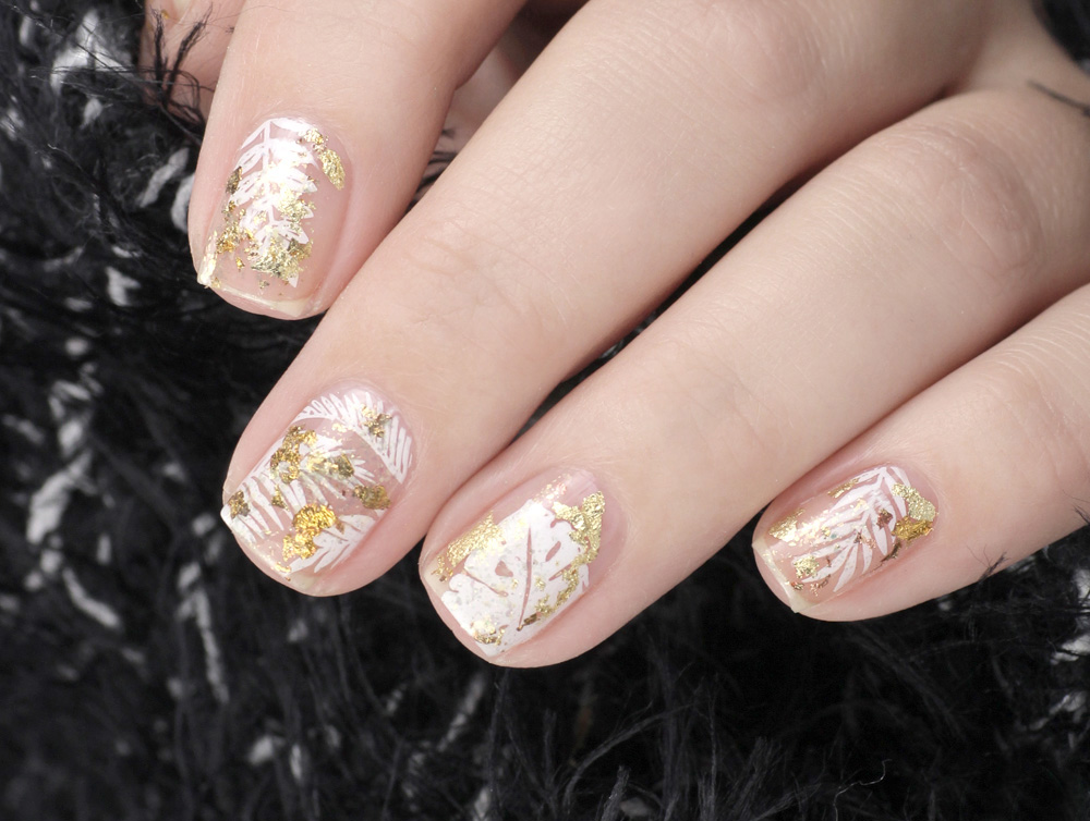 Frischlackiert-Challenge – Weiß und Gold Nailart – Cut Out Sytle – by frischlackiert