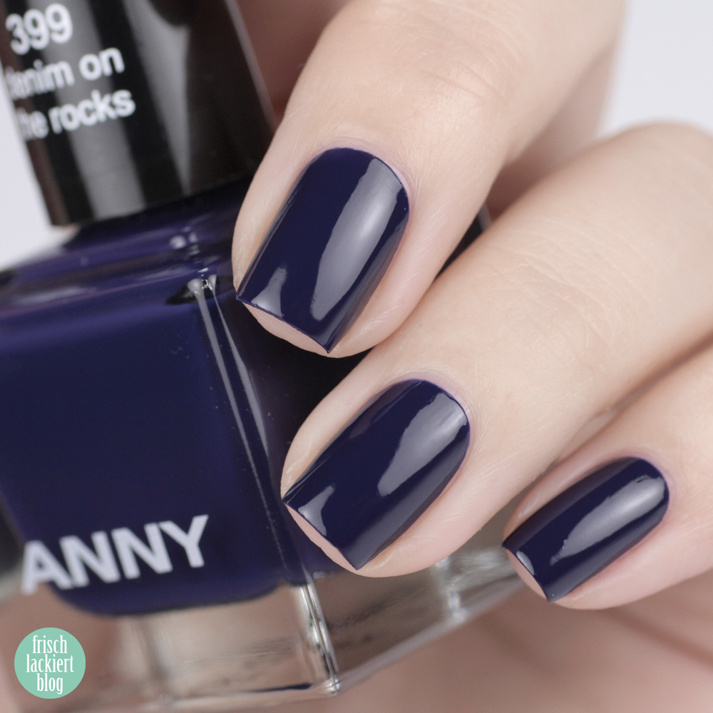 ANNY denim on the rocks – dark blue nailpolish - swatch by frischlackiert