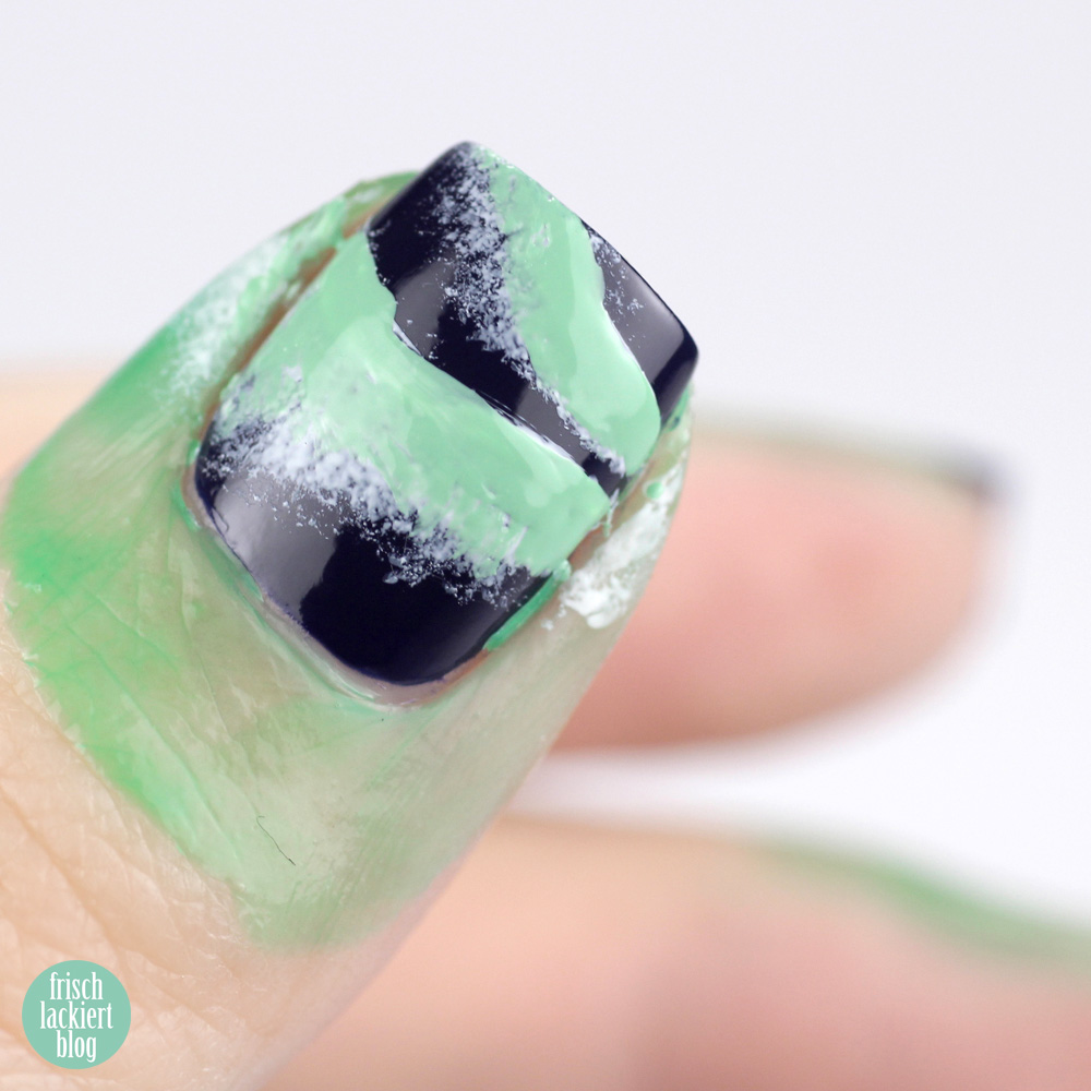 Frischlackiert-Challenge – Sterne und Nordlichter - northern lights aurora nailart tutorial – by frischlackiert