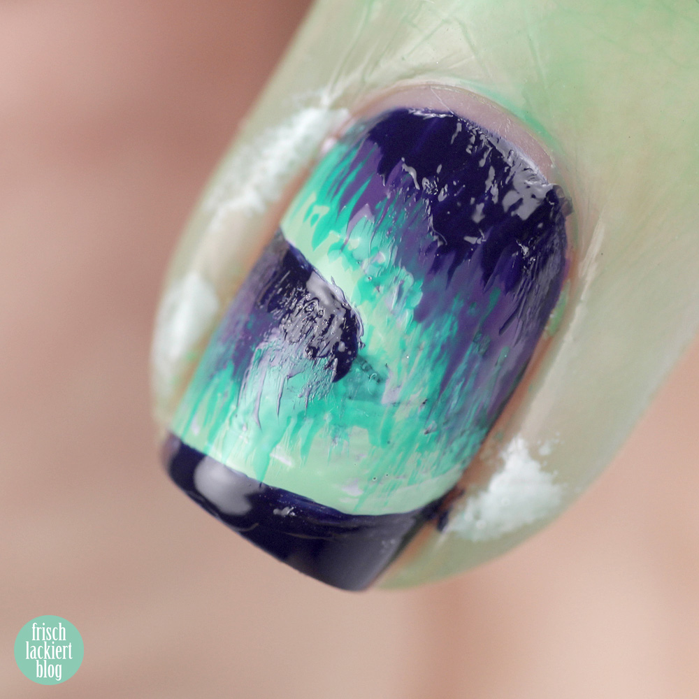 Frischlackiert-Challenge – Sterne und Nordlichter - northern lights aurora nailart tutorial – by frischlackiert