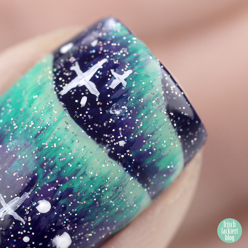 Frischlackiert-Challenge – Sterne und Nordlichter - northern lights aurora nailart tutorial – by frischlackiert