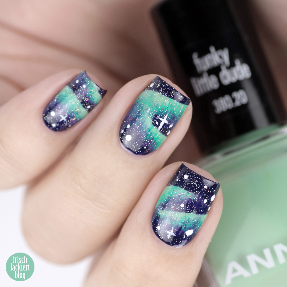 Frischlackiert-Challenge – Sterne und Nordlichter - northern lights aurora nailart tutorial – by frischlackiert