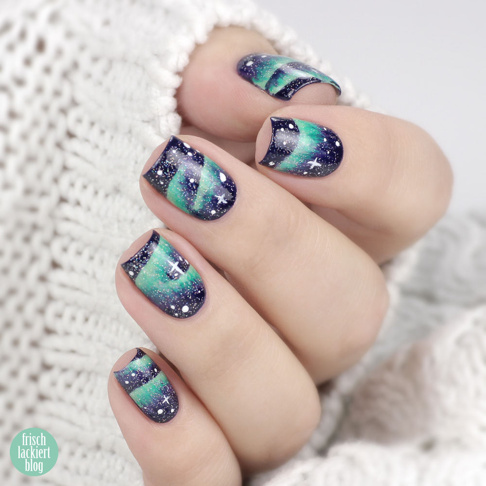 Frischlackiert-Challenge – Sterne und Nordlichter - northern lights aurora nailart tutorial – by frischlackiert