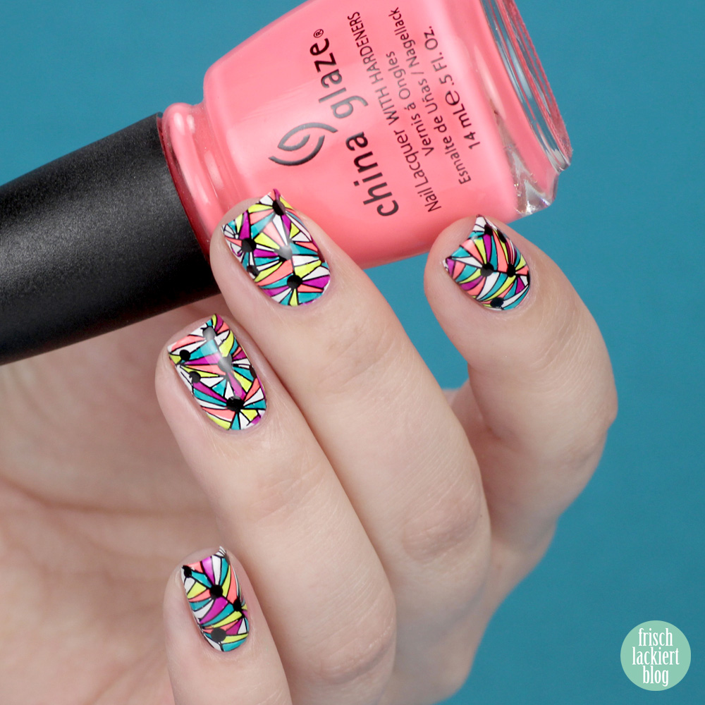 Frischlackiert-Challenge Reverse Stamping Neon Nailart – by frischlackiert